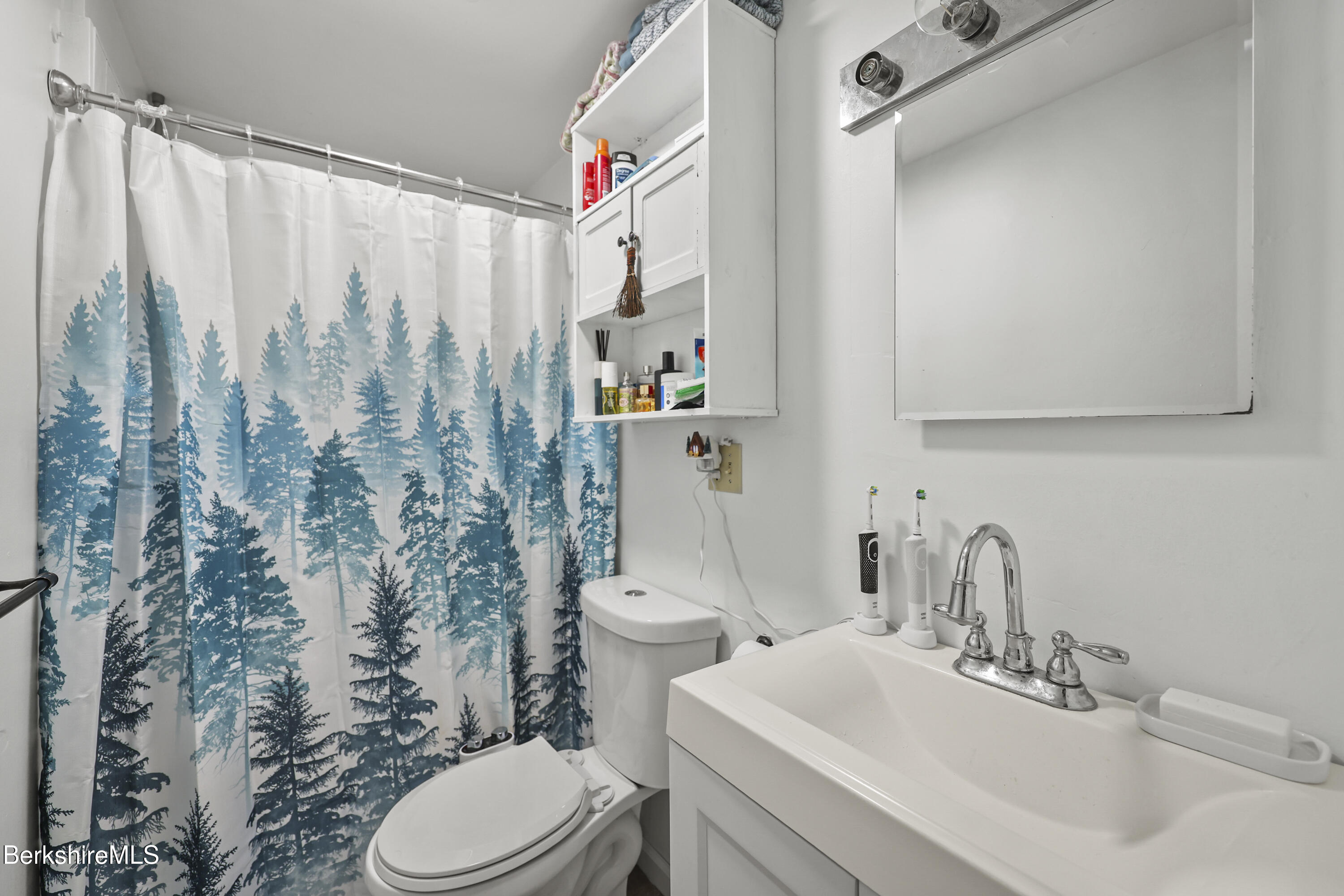 138 Church Street North Adams, MA 01247 - Photo 12 of 22 90 Bathroom