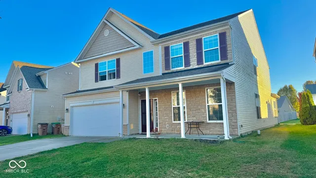 $365,000 | 2125 Lakecrest Drive, Columbus, IN 47201