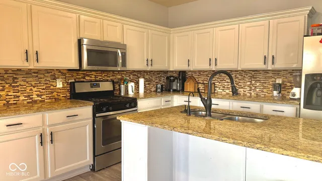 $365,000 | 2125 Lakecrest Drive, Columbus, IN 47201