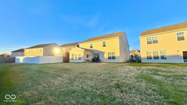 $365,000 | 2125 Lakecrest Drive, Columbus, IN 47201