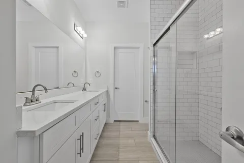 $585,000 | 3835 Dr Walter S Davis Boulevard, Nashville, TN 37209