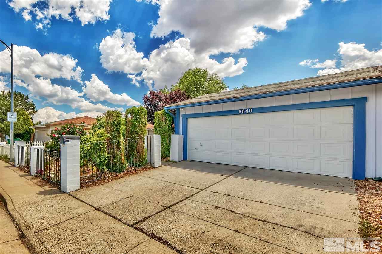 6640 Lotus Street Reno, NV 89506 - Photo 3 of 20 a view of a garage