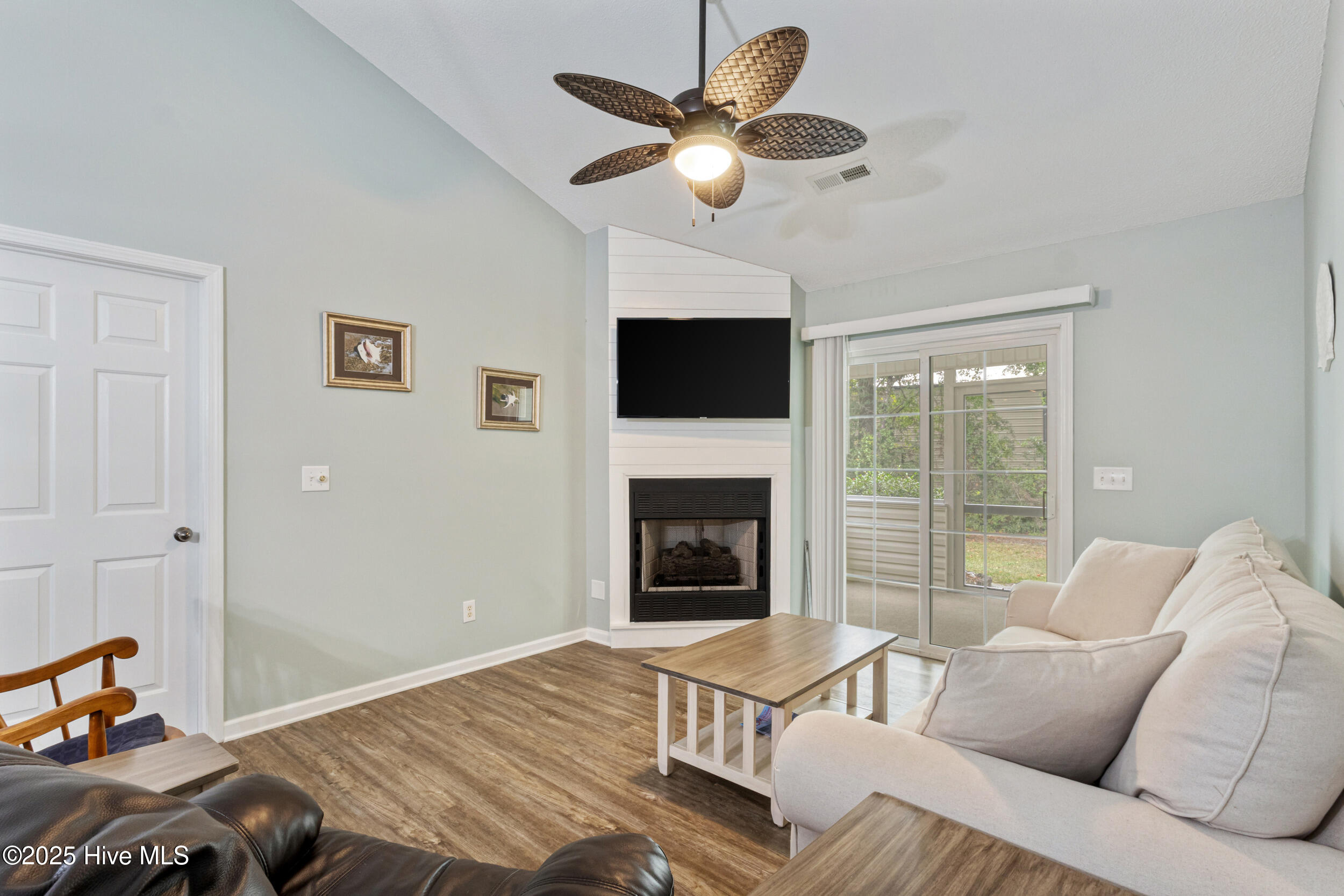 1855 Seaside Road Southwest, Unit 2 Ocean Isle Beach, NC 28469 - Photo 21 of 42 25_jms_62.1