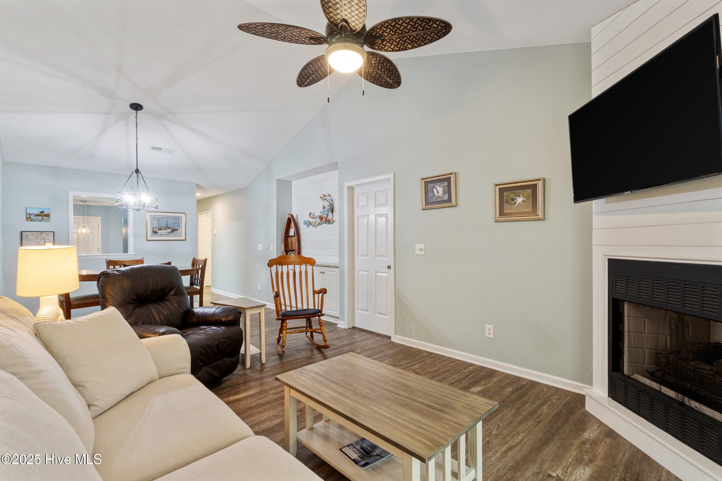 1855 Seaside Road Southwest, Unit 2 Ocean Isle Beach, NC 28469 - Photo 23 of 42 27_jms_67.1