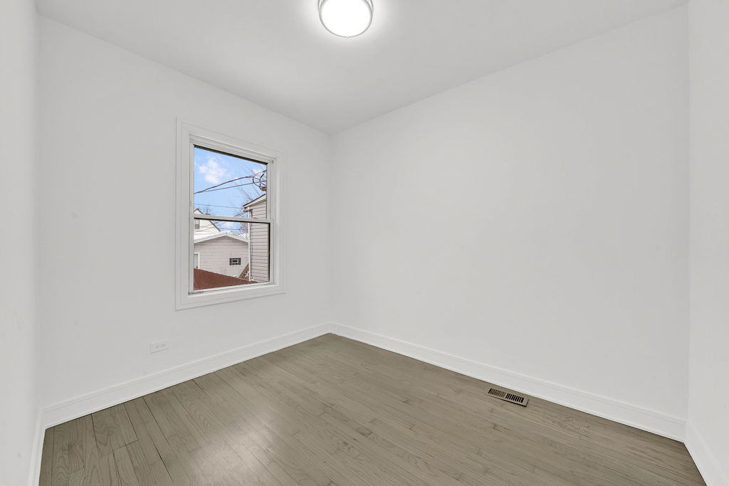 6818 South Wood Street Chicago, IL 60636 - Photo 12 of 21