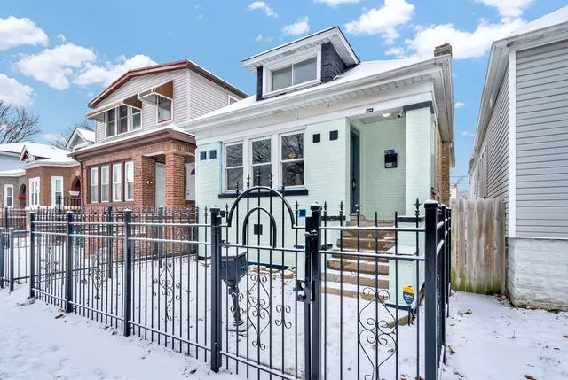 $279,900 | 6818 South Wood Street, Chicago, IL 60636