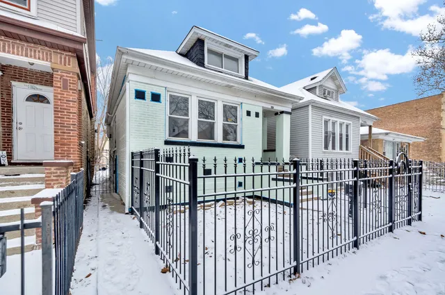 $279,900 | 6818 South Wood Street, Chicago, IL 60636