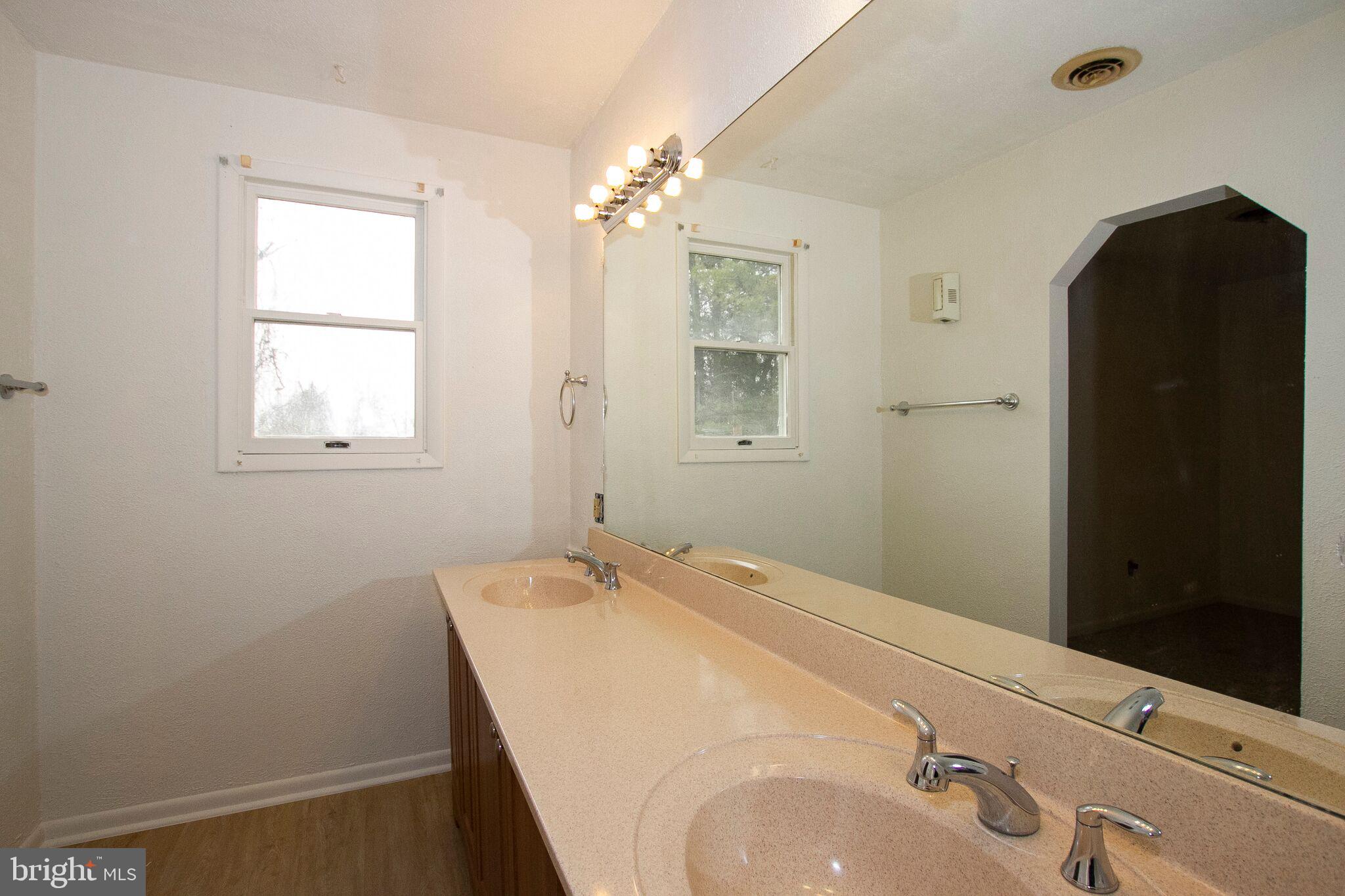 3613 Hays Road Aberdeen, MD 21001 - Photo 13 of 19 MASTER BATH