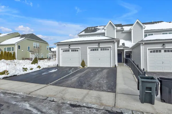 $769,000 | 278 Silver Timber Drive, Yaphank, NY 11980
