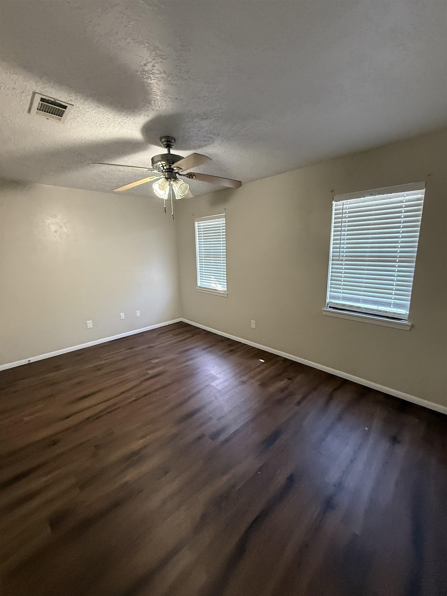 625 South 3rd Street Silsbee, TX 77656 - Photo 11 of 16