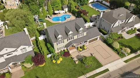 $2,150,000 | 27 Davison Place, Rockville Centre, NY 11570