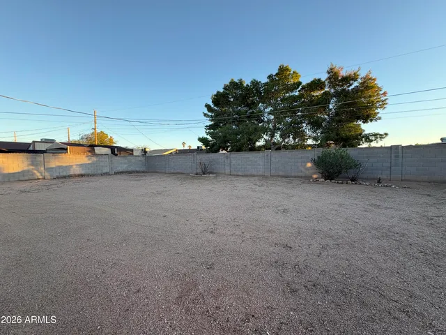 $1,700 | 551 West 21st Avenue, Apache Junction, AZ 85120