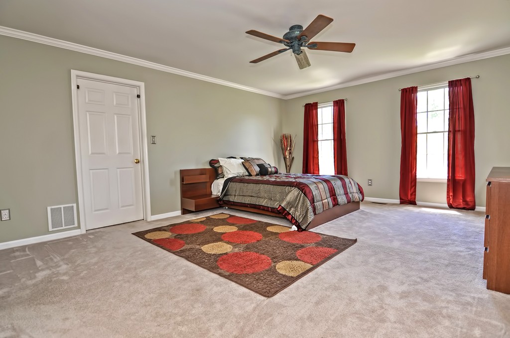 34 Hawthorne Road Shrewsbury, MA 01545 - Photo 16 of 30 Gallery Image 16