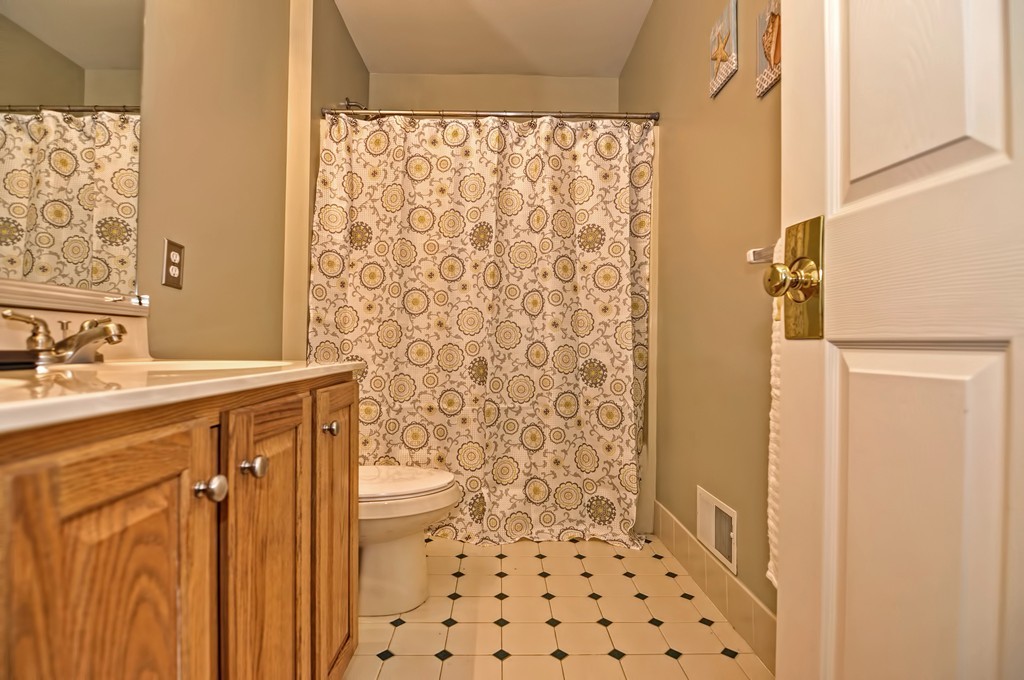 34 Hawthorne Road Shrewsbury, MA 01545 - Photo 23 of 30 Gallery Image 23
