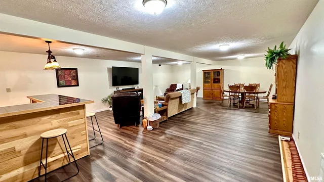 $285,000 | 1766 South W Road, West Frankfort, IL 62896