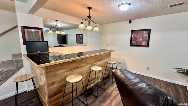 $285,000 | 1766 South W Road, West Frankfort, IL 62896