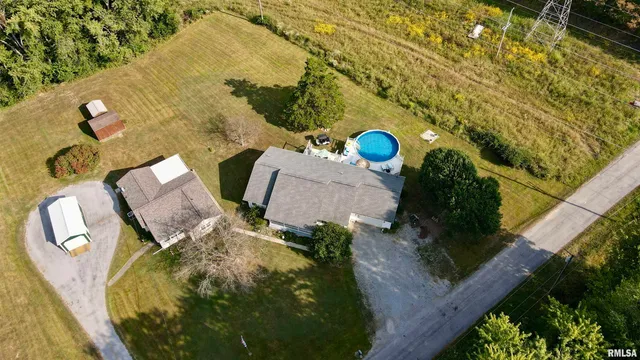 $285,000 | 1766 South W Road, West Frankfort, IL 62896