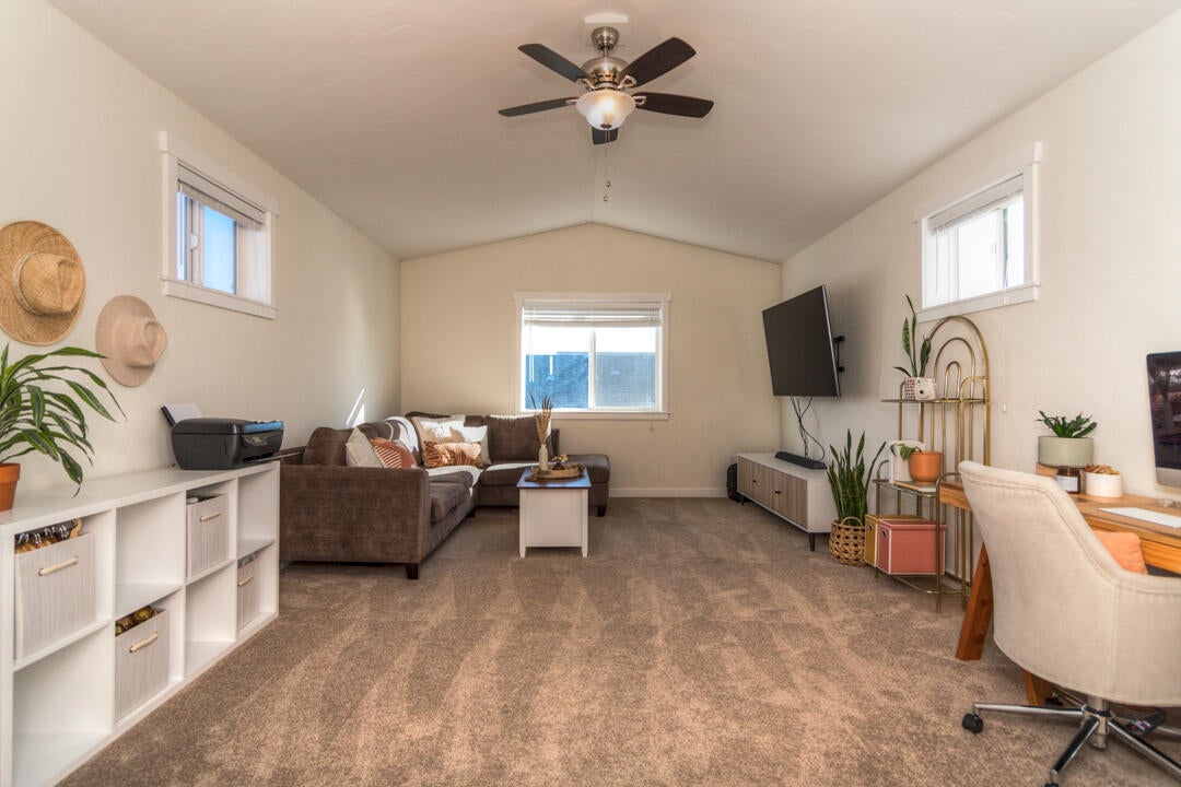 520 Southeast Reed Market Road Bend, OR 97702 - Photo 16 of 25 upstairs bonus room