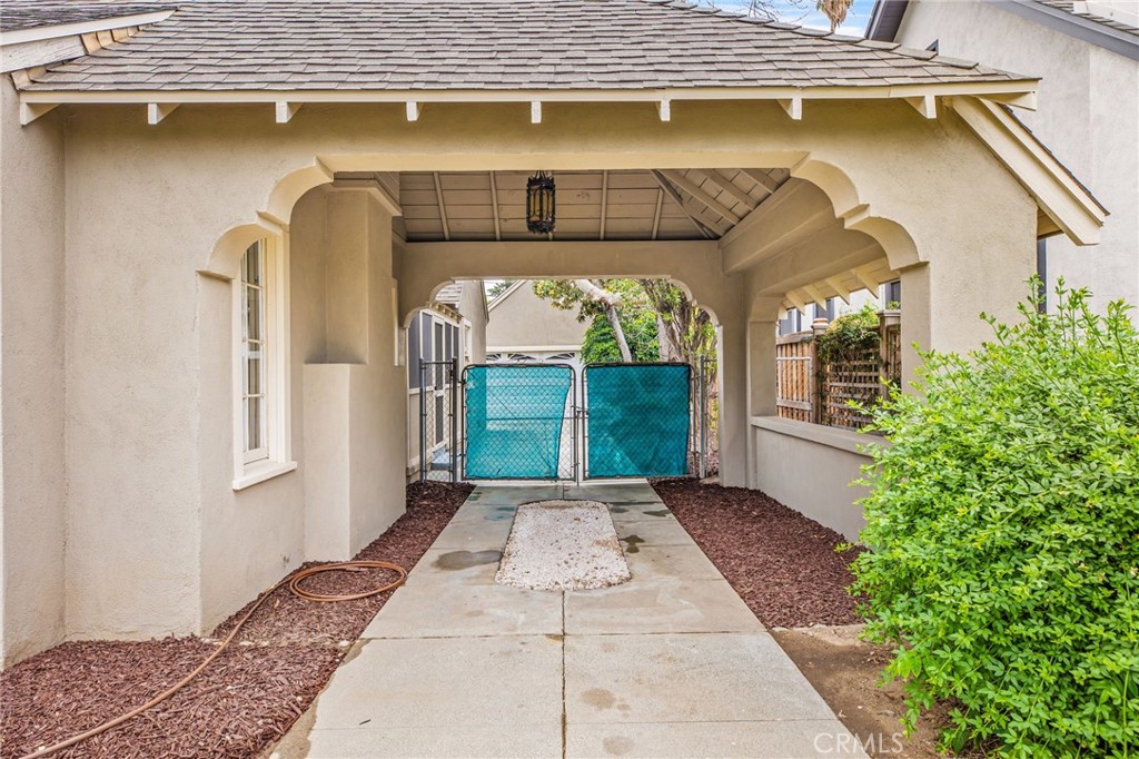 4427 Sunnyside Drive Riverside, CA 92506 - Photo 6 of 51