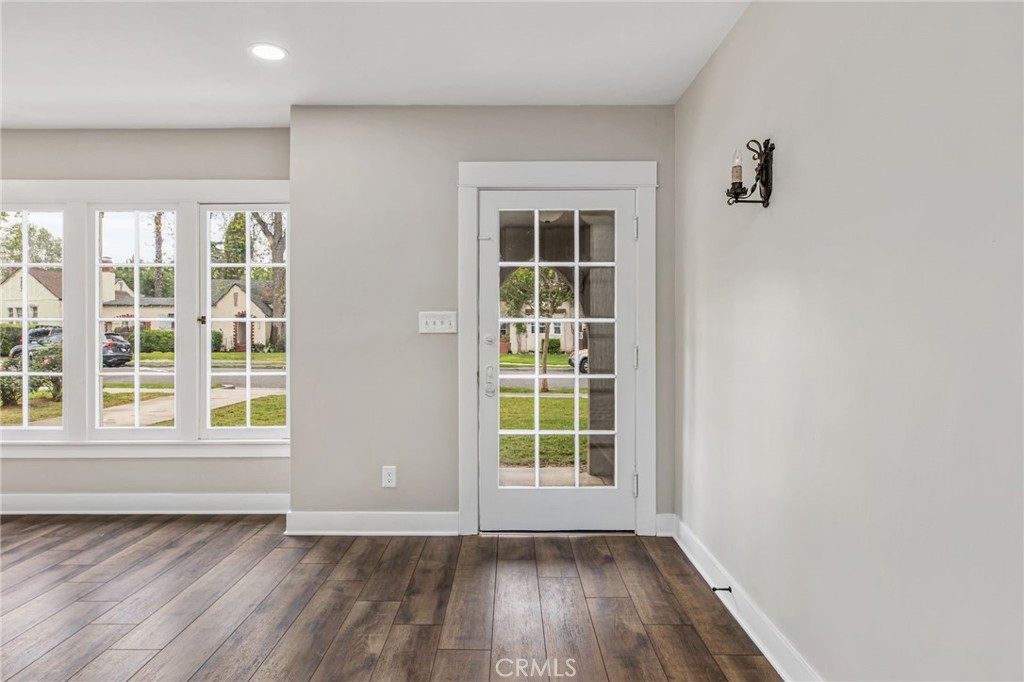 4427 Sunnyside Drive Riverside, CA 92506 - Photo 8 of 51