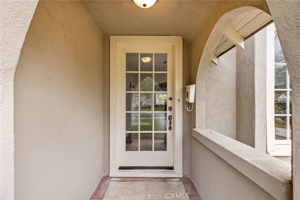 4427 Sunnyside Drive Riverside, CA 92506 - Photo 9 of 51