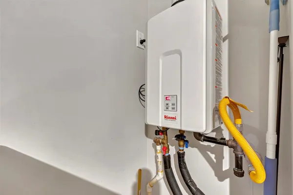 $2,000 | 21018 Belmont Village Way, Katy, TX 77449