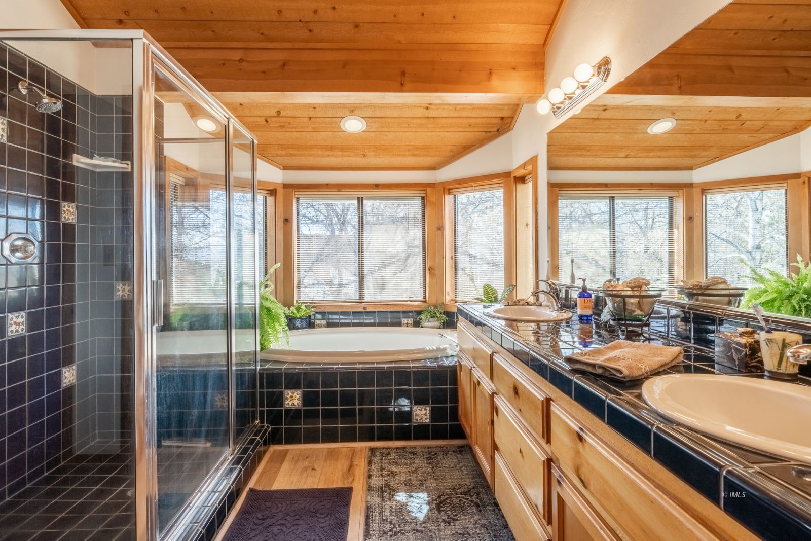 150 Hardy Road Bishop, CA 93514 - Photo 23 of 35 a bathroom with a large window and a bathtub