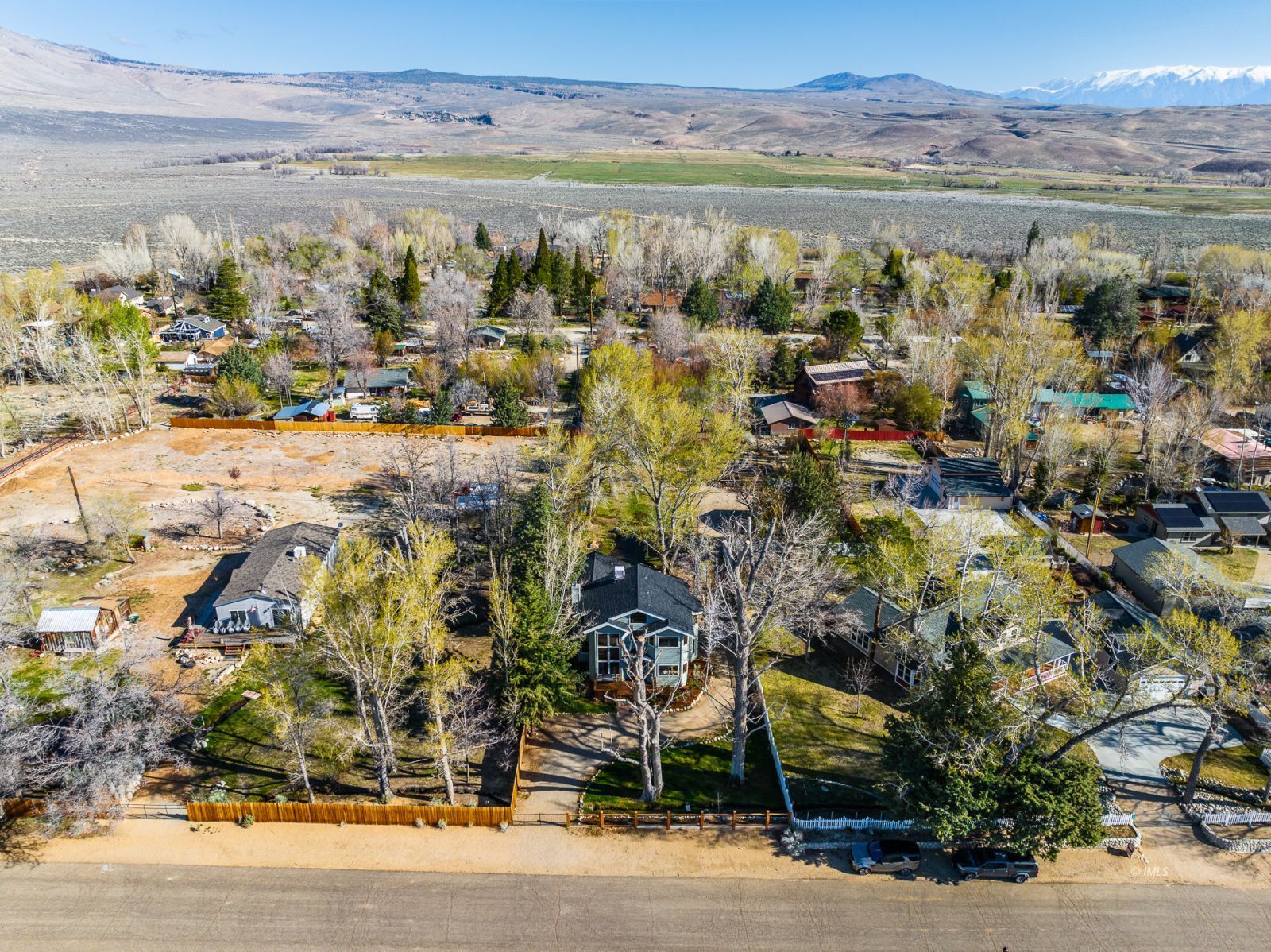 150 Hardy Road Bishop, CA 93514 - Photo 33 of 35 a view of a city