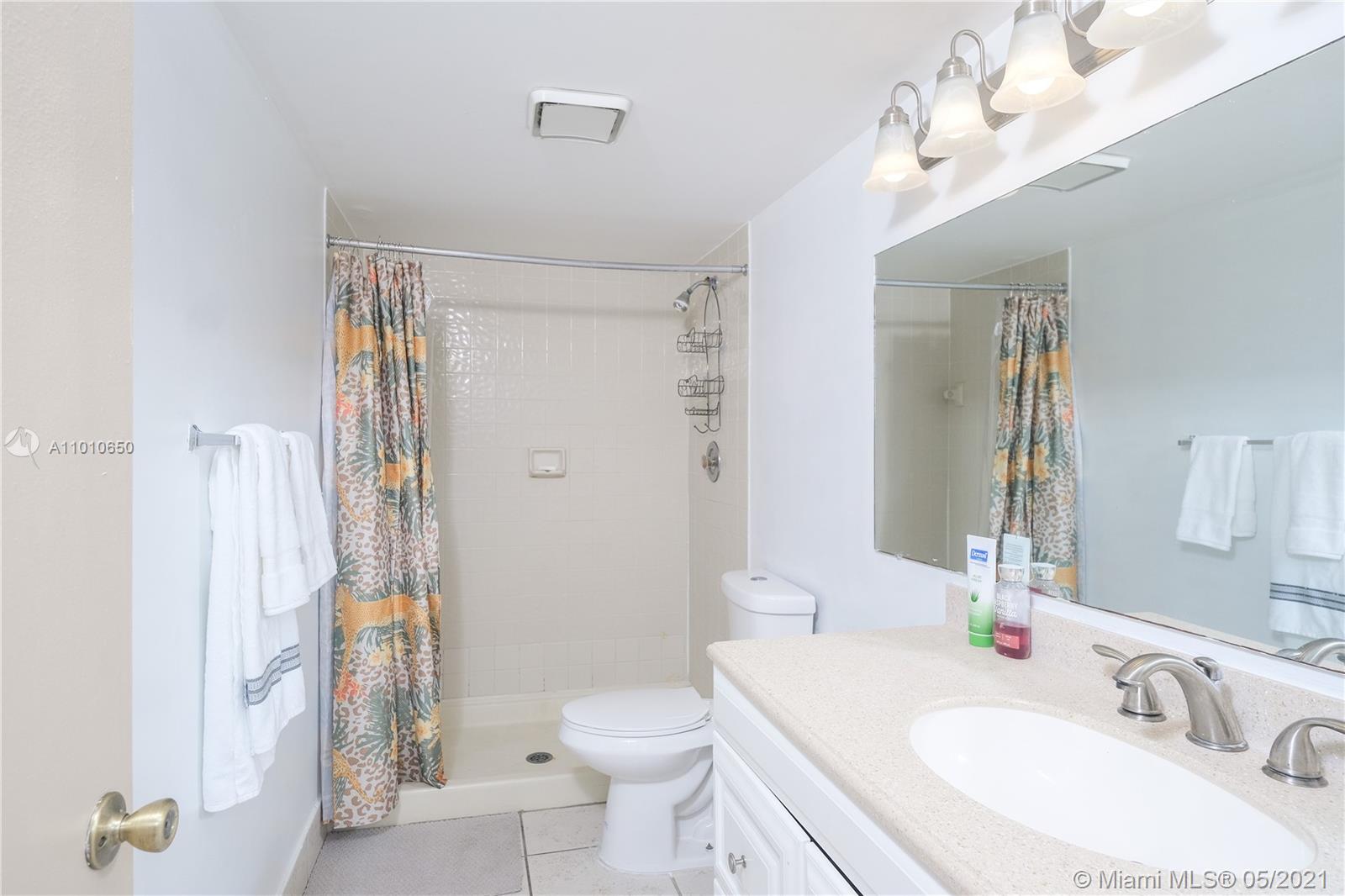 2355 Linton Ridge Circle, Unit F2 Delray Beach, FL 33444 - Photo 12 of 17 Gallery Image 12
