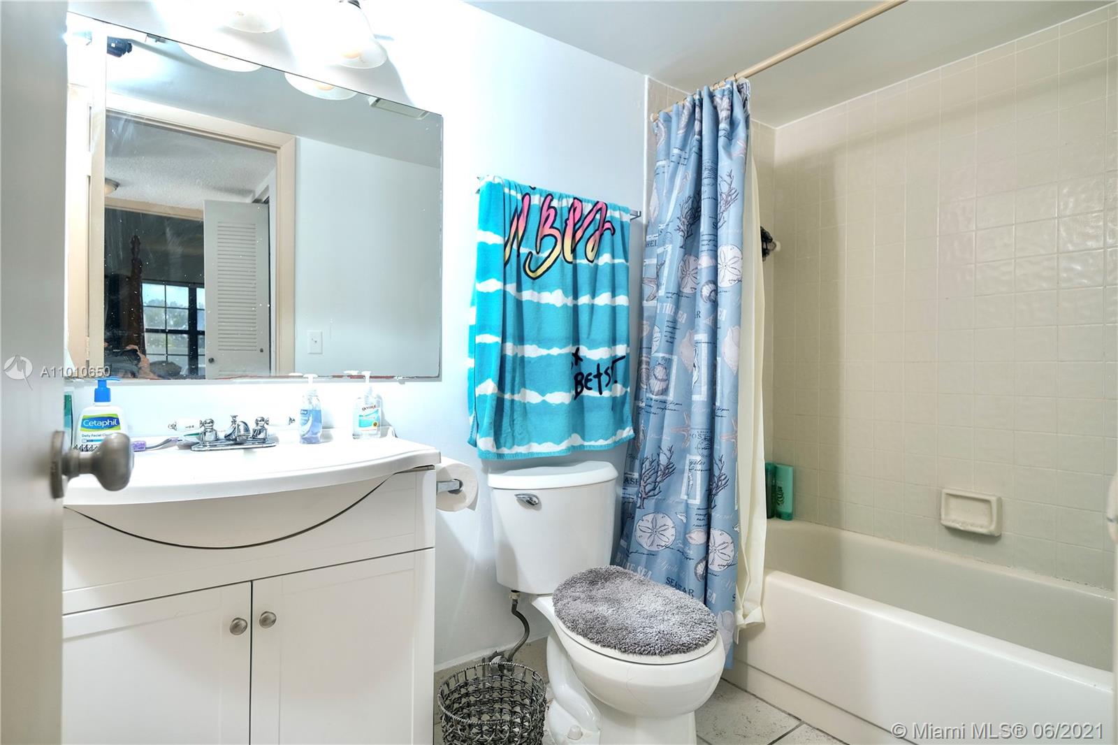 2355 Linton Ridge Circle, Unit F2 Delray Beach, FL 33444 - Photo 15 of 17 Gallery Image 15