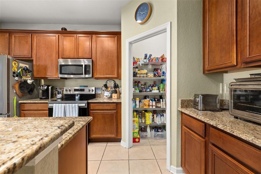 12966 Vennetta Way Windermere, FL 34786 - Photo 14 of 50