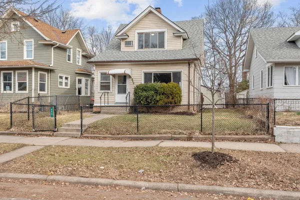$275,000 | 959 Carroll Avenue, St. Paul, MN 55104
