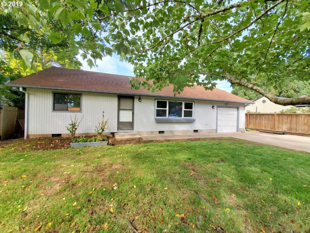 2201 Jeppesen Acres Road Eugene, OR 97401 - Photo 2 of 17 Gallery Image 2