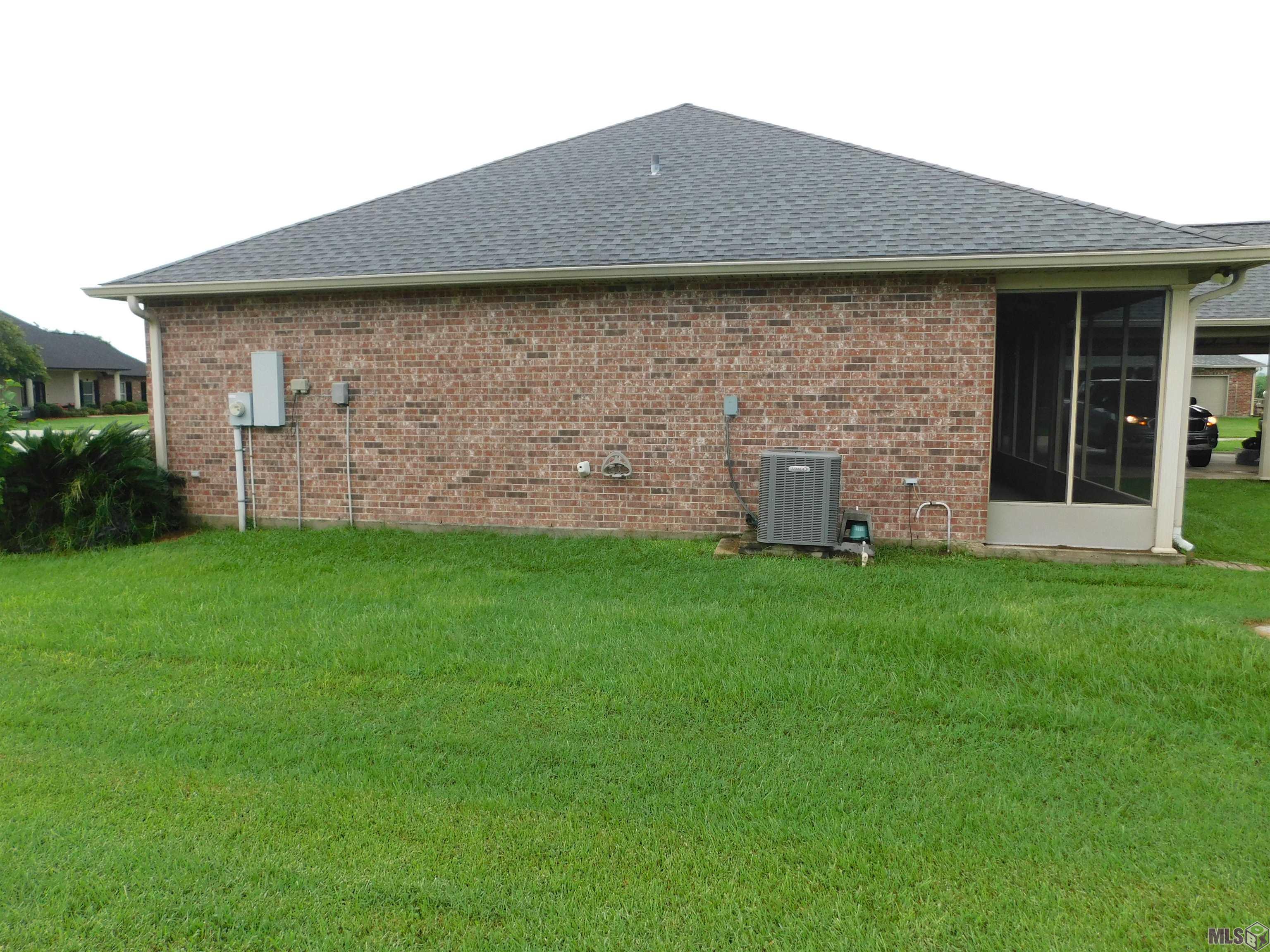 271 Superior Drive Raceland, LA 70394 - Photo 3 of 25 Gallery Image 3