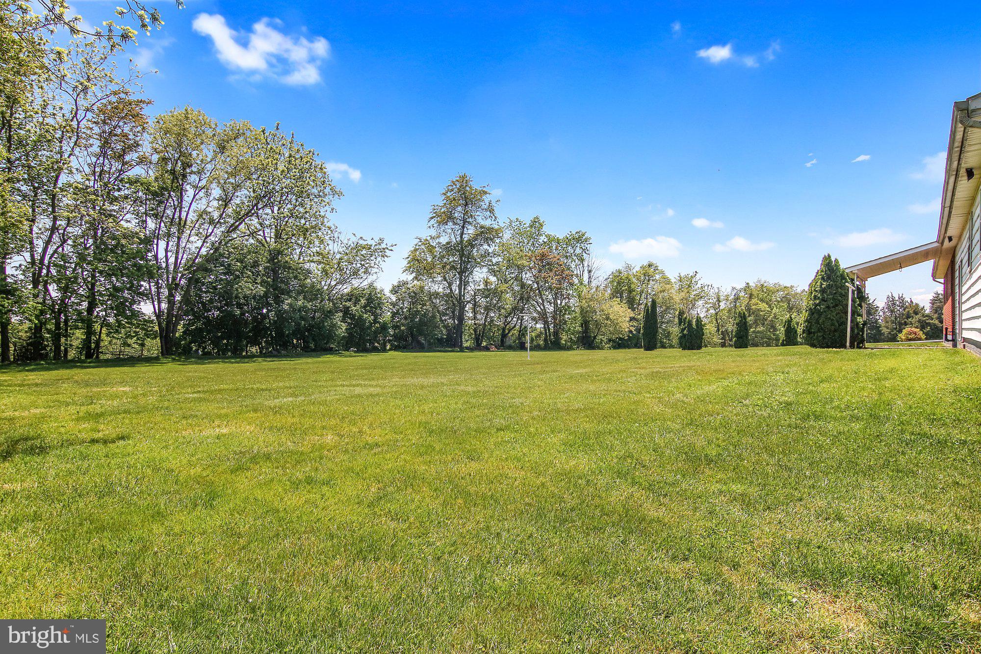 2607 Colebrook Road Elizabethtown, PA 17022 - Photo 15 of 17 Yard