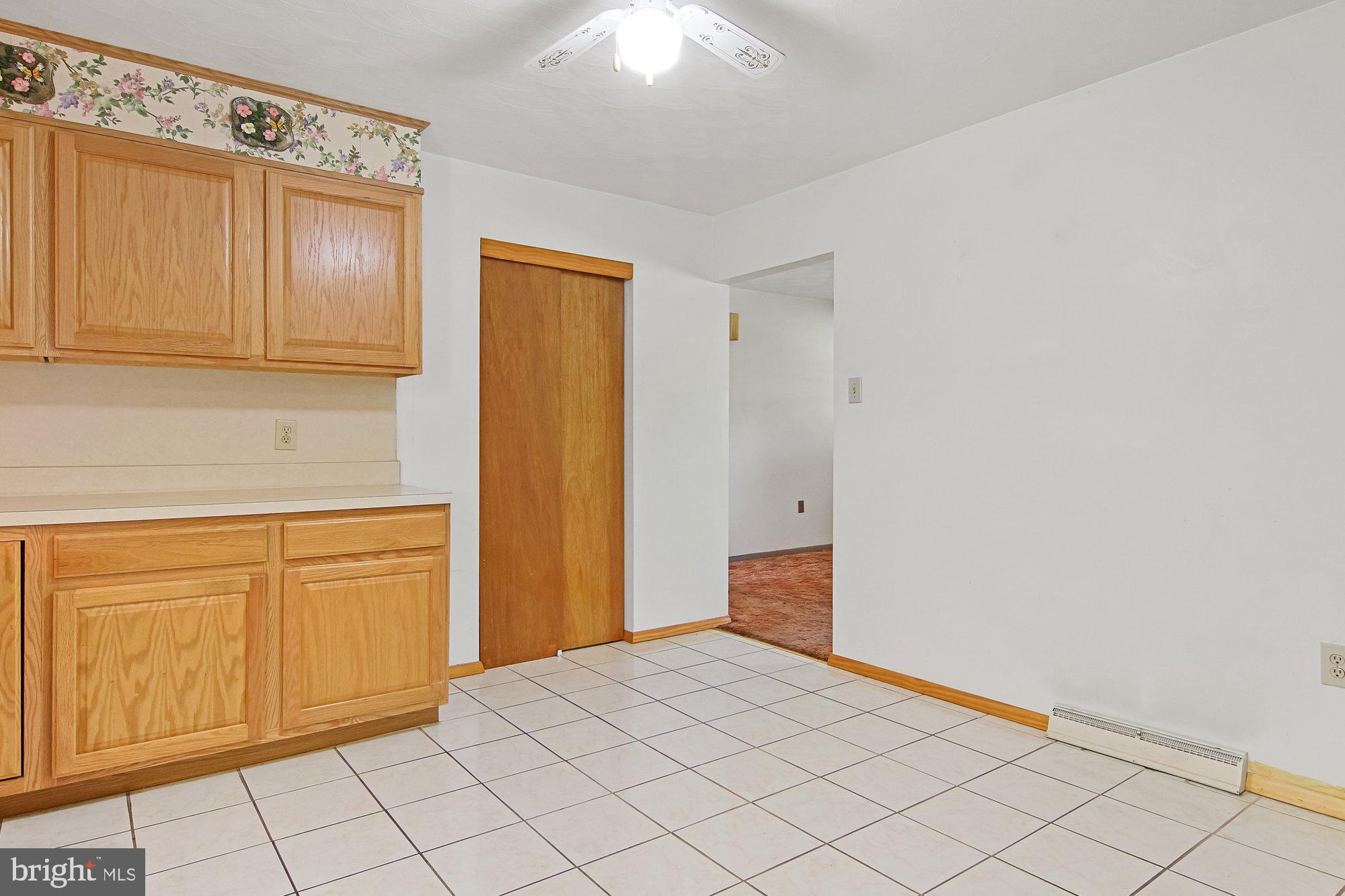 2607 Colebrook Road Elizabethtown, PA 17022 - Photo 7 of 17 Kitchen