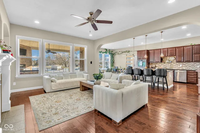 $900,000 | 7211 Bellini Lane, Indianapolis, IN 46259