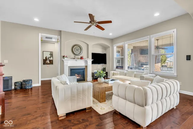 $900,000 | 7211 Bellini Lane, Indianapolis, IN 46259