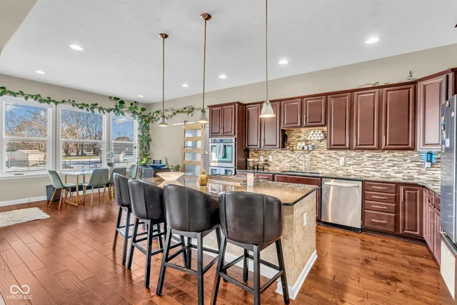 $900,000 | 7211 Bellini Lane, Indianapolis, IN 46259