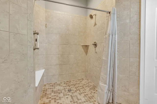 $900,000 | 7211 Bellini Lane, Indianapolis, IN 46259