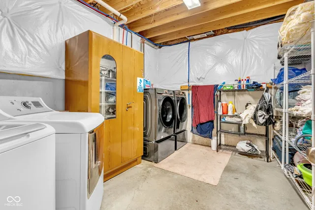 $900,000 | 7211 Bellini Lane, Indianapolis, IN 46259