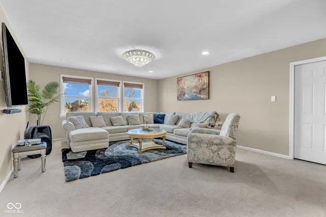 $900,000 | 7211 Bellini Lane, Indianapolis, IN 46259