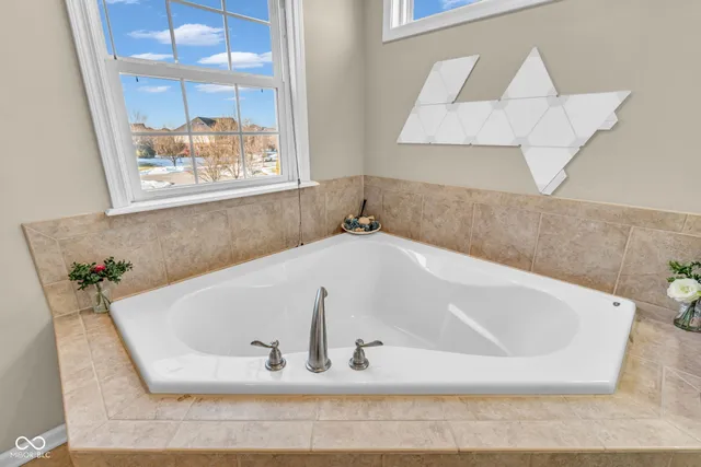 $900,000 | 7211 Bellini Lane, Indianapolis, IN 46259