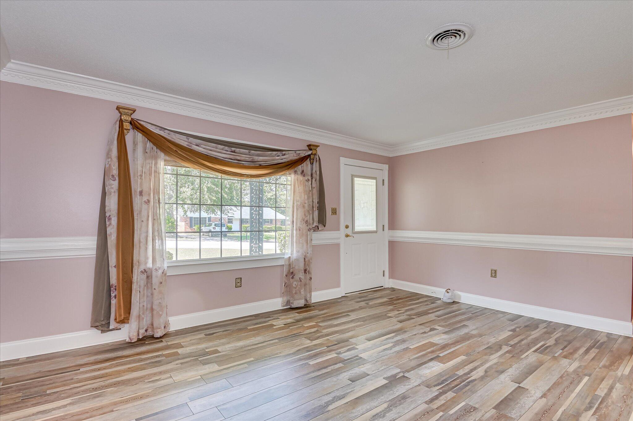 3157 Truxton Road Augusta, GA 30906 - Photo 4 of 31 Living Room