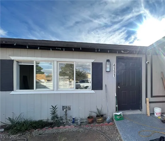 $1,900 | 4131 Artist Court, Las Vegas, NV 89115