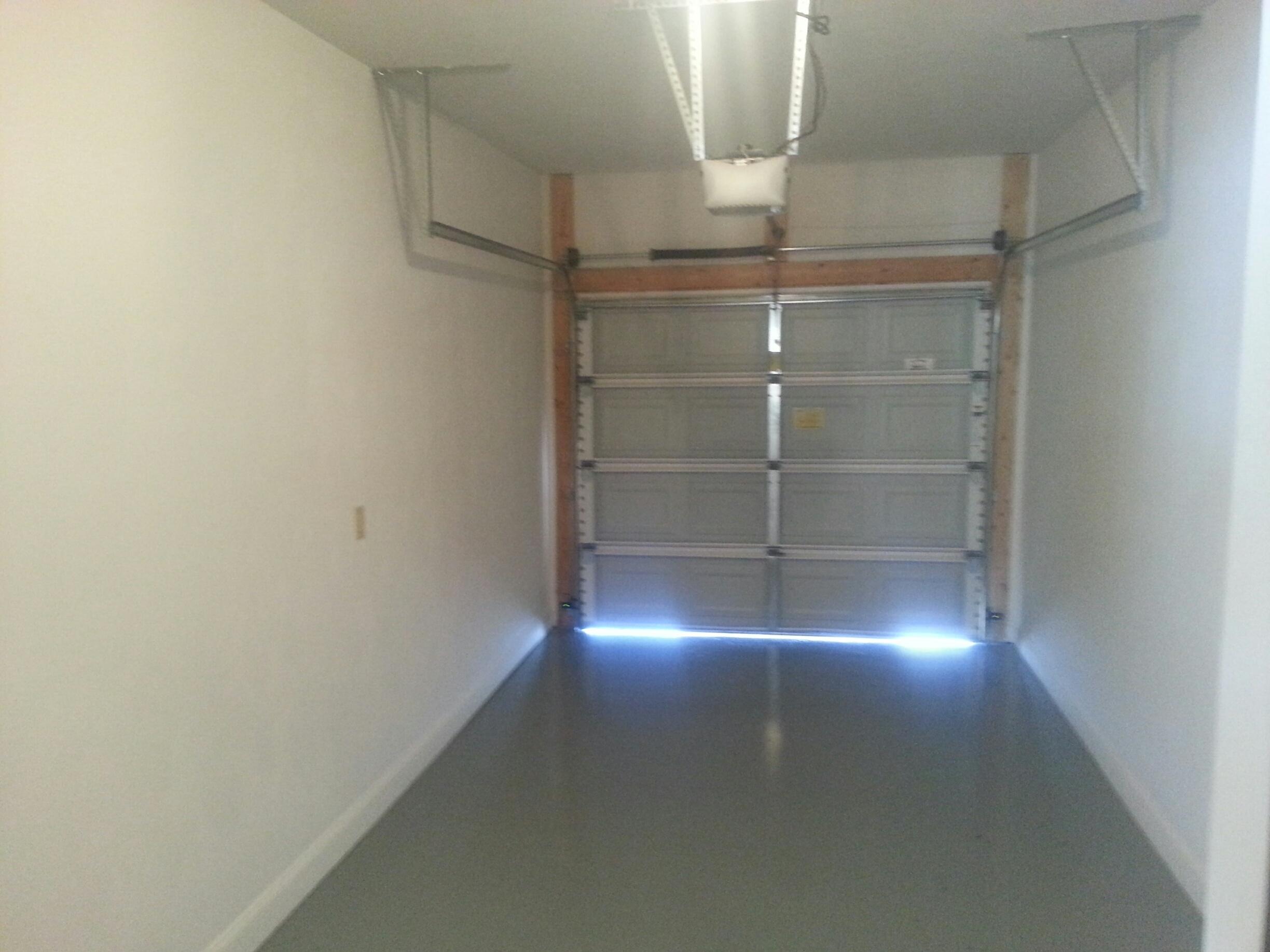 8704 Little Hoop Road Roanoke, VA 24019 - Photo 30 of 32 Garage