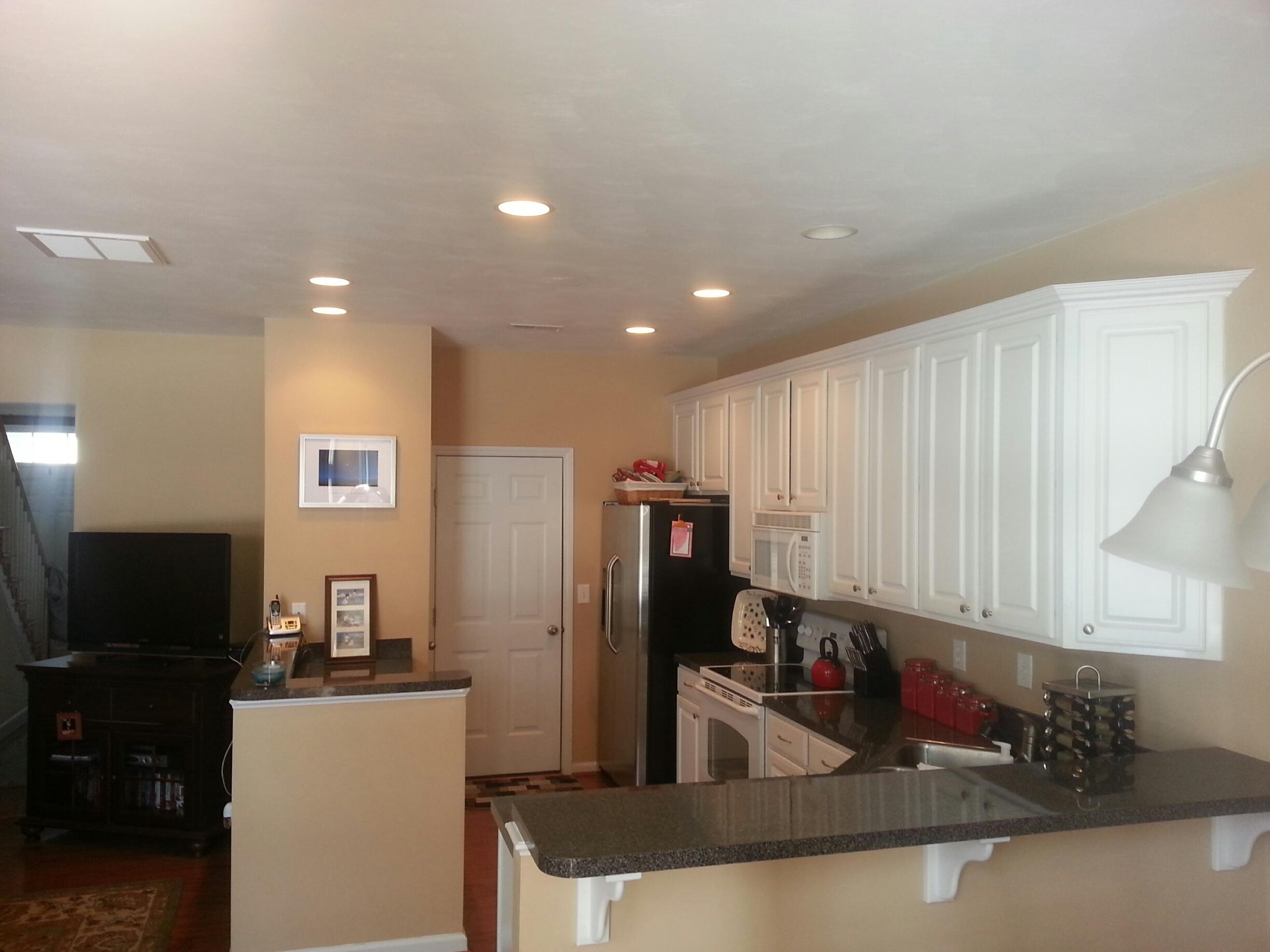 8704 Little Hoop Road Roanoke, VA 24019 - Photo 5 of 32 Kitchen