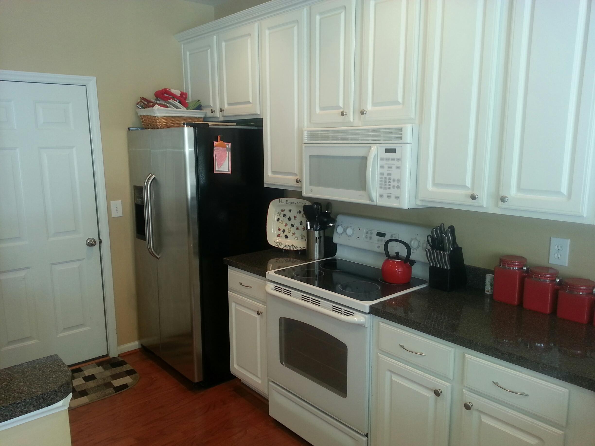 8704 Little Hoop Road Roanoke, VA 24019 - Photo 8 of 32 Kitchen
