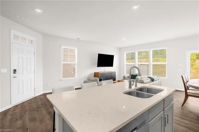 $298,400 | 1230 Evelynnview Lane, Kernersville, NC 27284