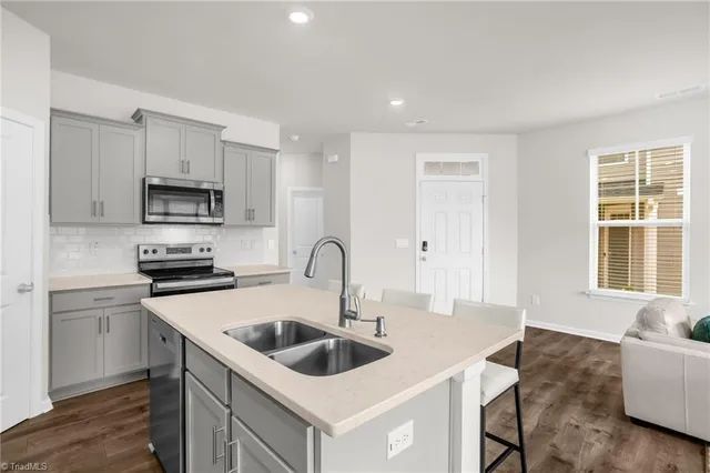 $298,400 | 1230 Evelynnview Lane, Kernersville, NC 27284